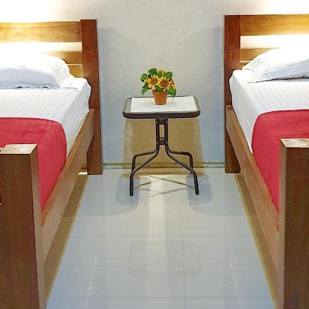 Maple Tree Homestay Maguwo Ngoại thất bức ảnh