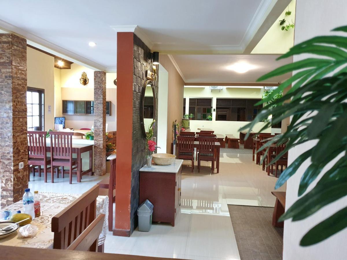 Maple Tree Homestay Maguwo Ngoại thất bức ảnh