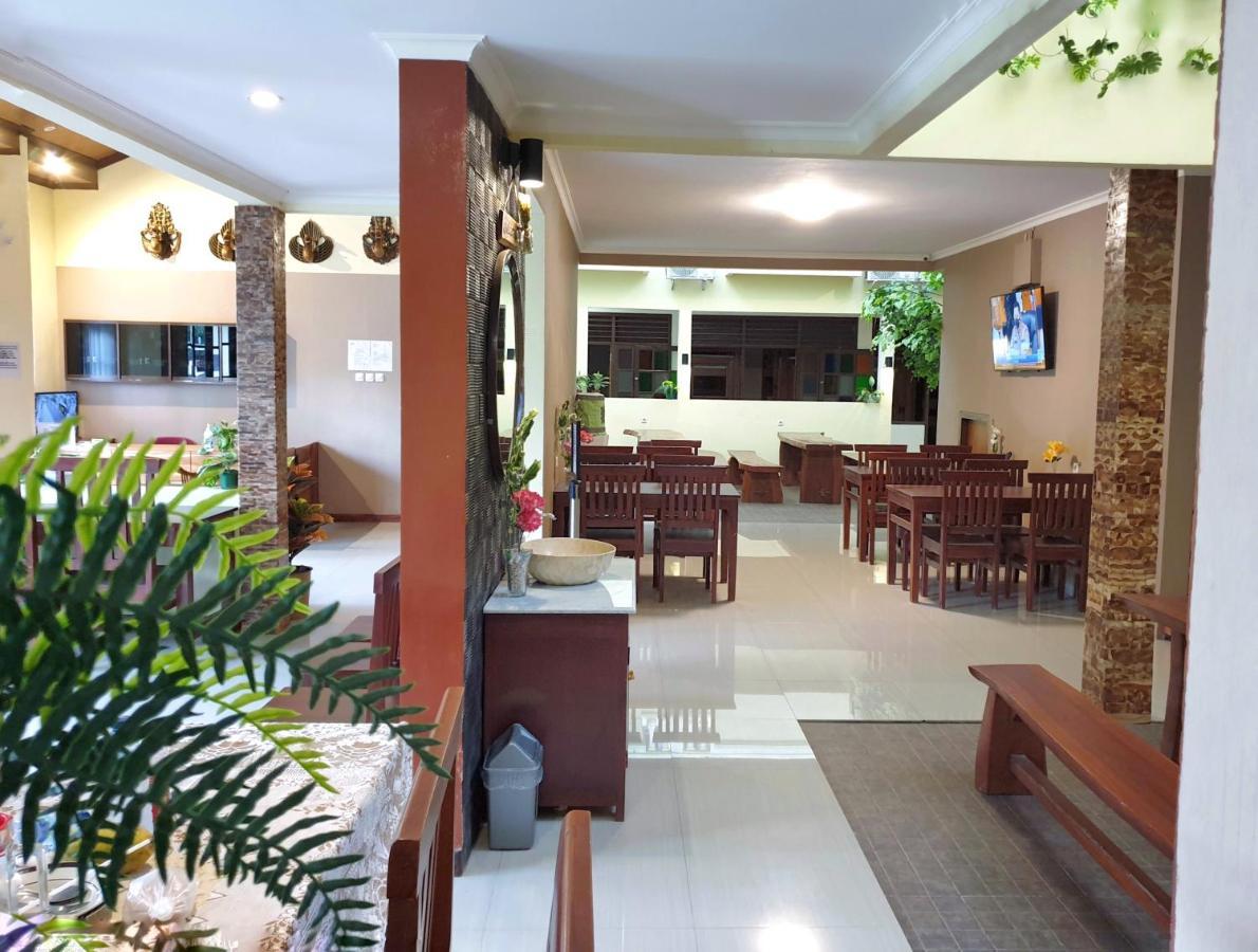 Maple Tree Homestay Maguwo Ngoại thất bức ảnh