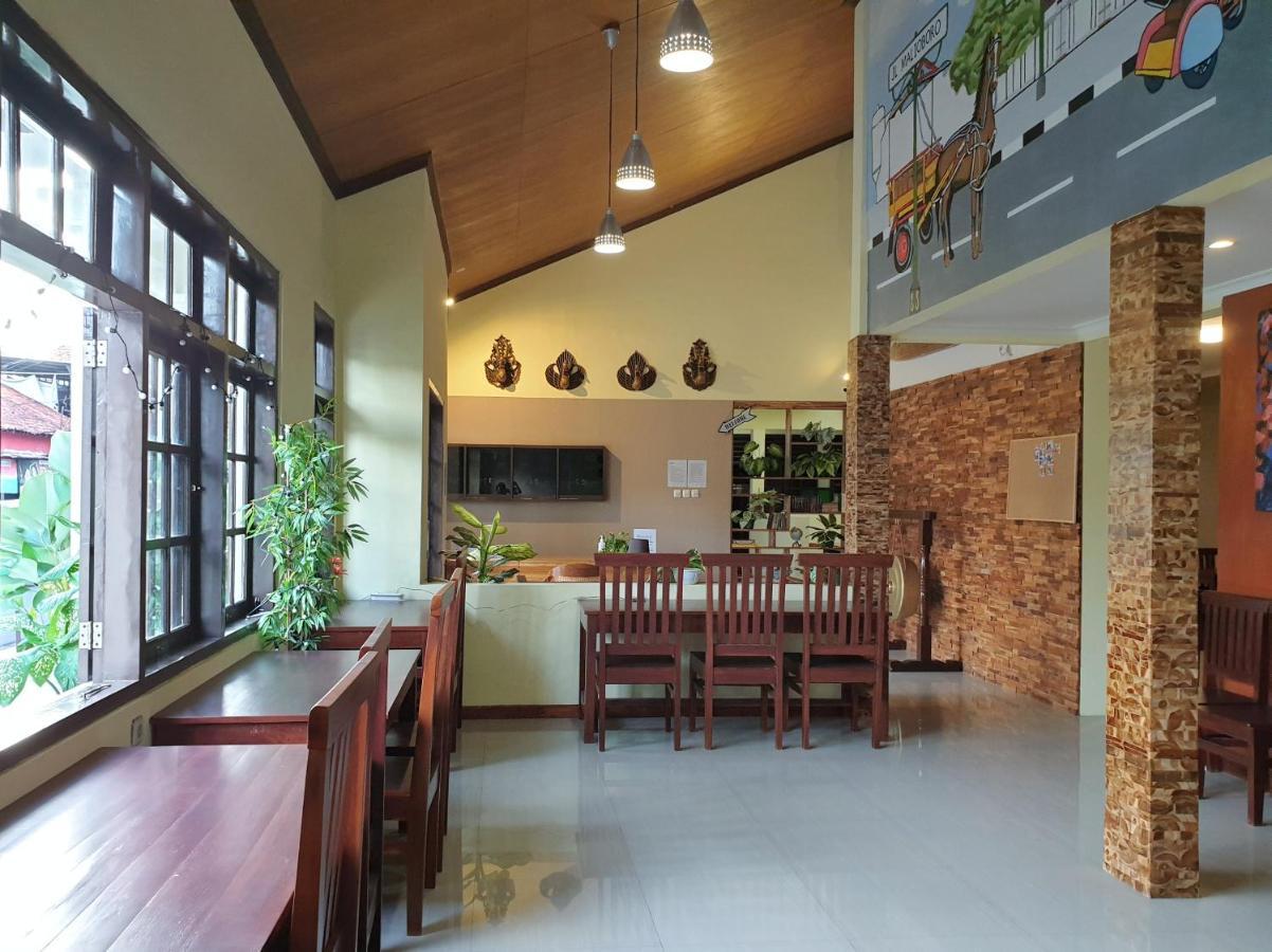 Maple Tree Homestay Maguwo Ngoại thất bức ảnh