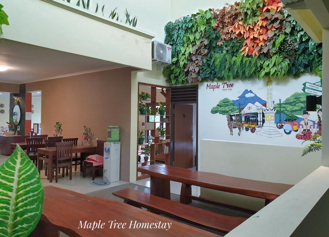 Maple Tree Homestay Maguwo Ngoại thất bức ảnh
