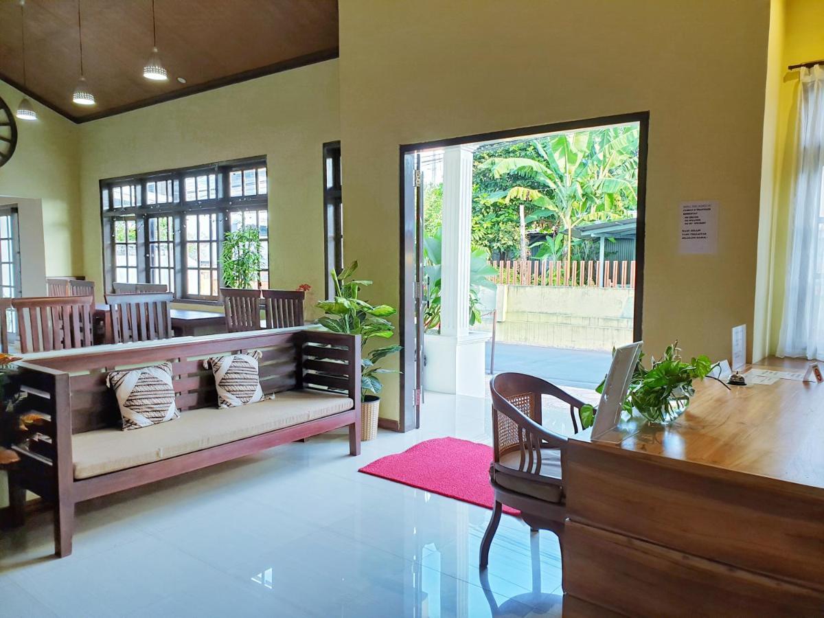 Maple Tree Homestay Maguwo Ngoại thất bức ảnh