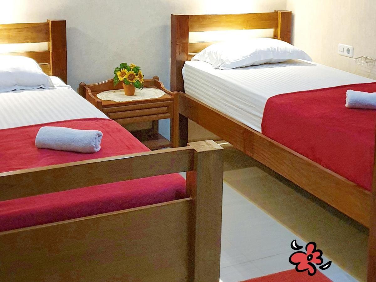 Maple Tree Homestay Maguwo Ngoại thất bức ảnh